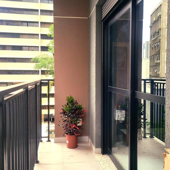 Novo Otima Localizacao Com Academia Apartamento